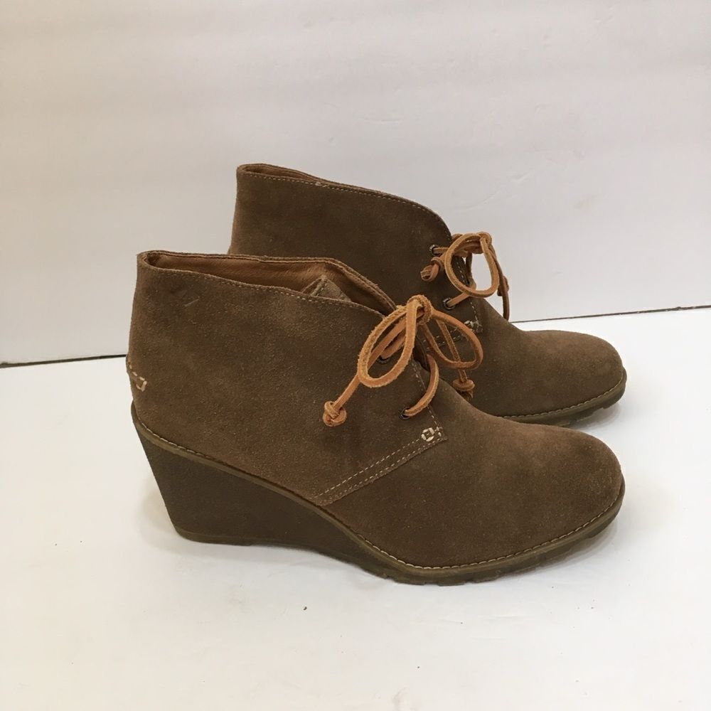 EXCELLENT CONDITION SPERRY BROWN SUEDE WEDGE BOOTIES
